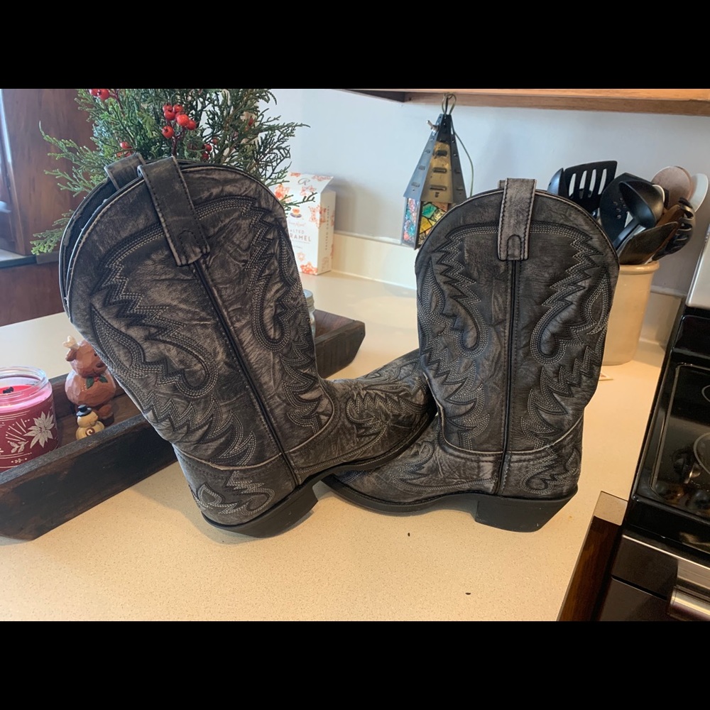Laredo men’s cowboy boots